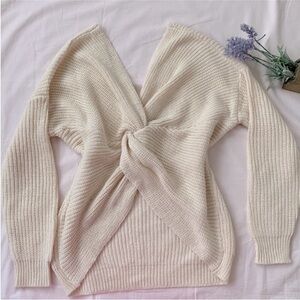 NWOT Crisscross/V neck reversible sweater, ivory, Size M